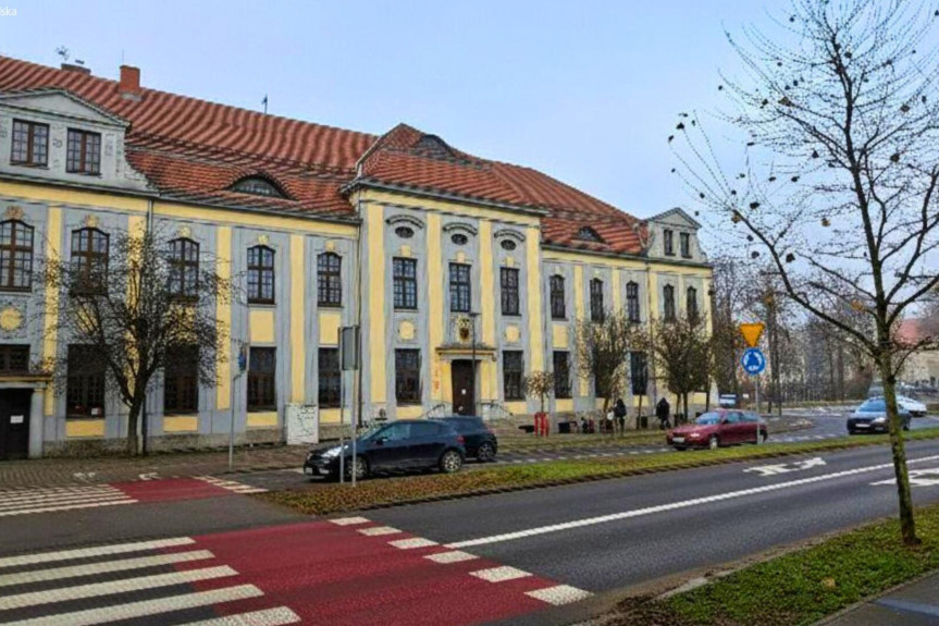 śląskie, tarnog&oacute;rski, Tarnowskie G&oacute;ry, Piłsudskiego, Wynajem | Usługi | Handel | Tarnowskie G&oacute;ry