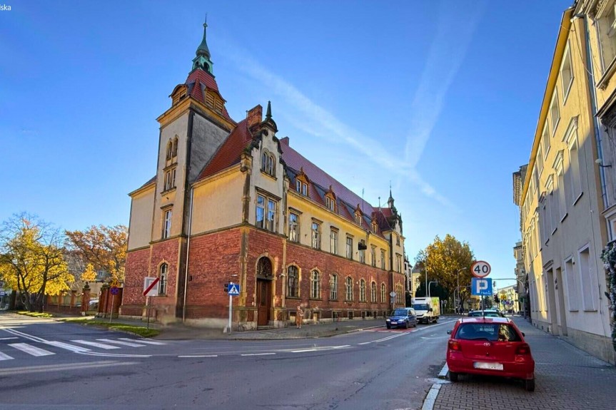 oleśnicki, Oleśnica, 3 Maja, Wynajem | Budynek biurowy | Oleśnica | Centrum