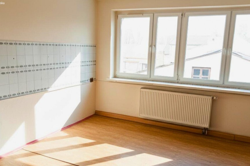 częstochowski, Jan&oacute;w, Żarecka, Wynajem | Budynek biurowo-usługowy | Jan&oacute;w