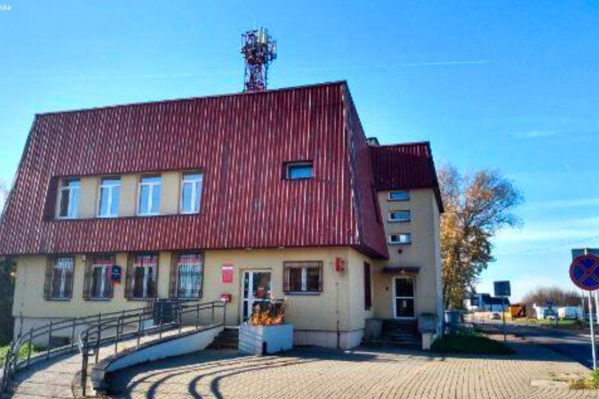 będziński, Sławk&oacute;w, al. Generała Władysława Sikorskiego, Wynajem | Budynek biurowy I Sławk&oacute;w