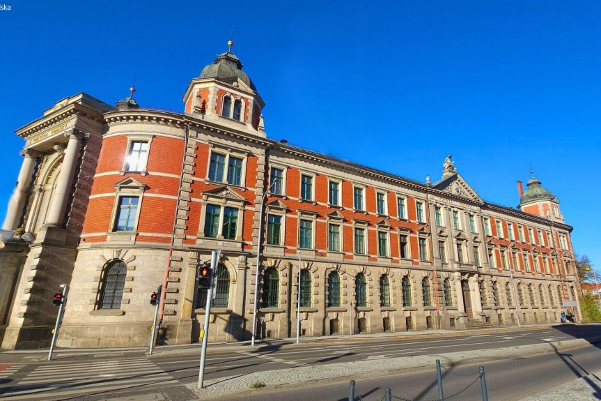 Legnica, Piastowska, Wynajem | Budynek biurowy | Legnica | Śr&oacute;dmieście