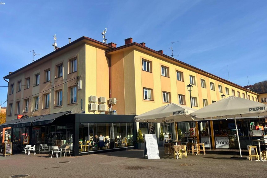 cieszyński, Wisła, pl. Bogumiła Hoffa, Wynajem | Restauracja | Biura | Wisła