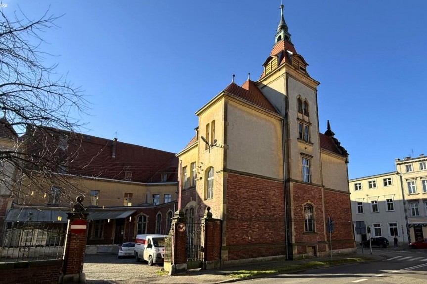 oleśnicki, Oleśnica, 3 Maja, Wynajem | Budynek biurowy | Oleśnica | Centrum
