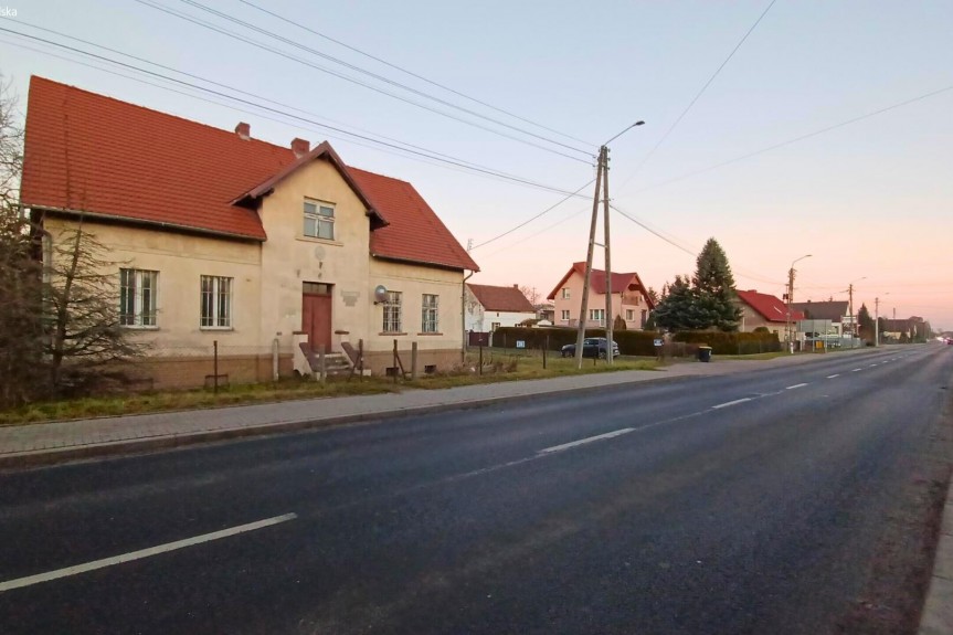 brzeski, Lewin Brzeski, Łosi&oacute;w, Gł&oacute;wna, Wynajem | Budynek biurowo-usługowy | Łosi&oacute;w