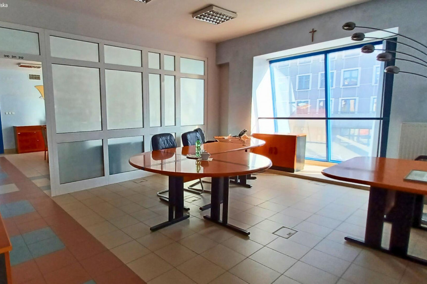 Łódź, Łódź-Śródmieście, Piotrkowska, Wynajem | Budynek biurowy | Łódź | Piotrkowska