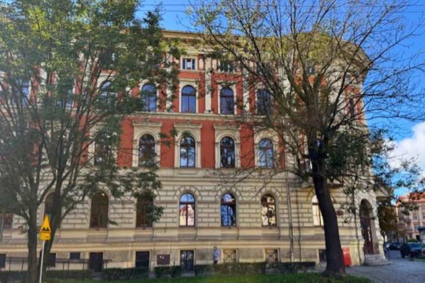 świdnicki, Świdnica, pl. Grunwaldzki, Wynajem | Budynek biurowy | Świdnica