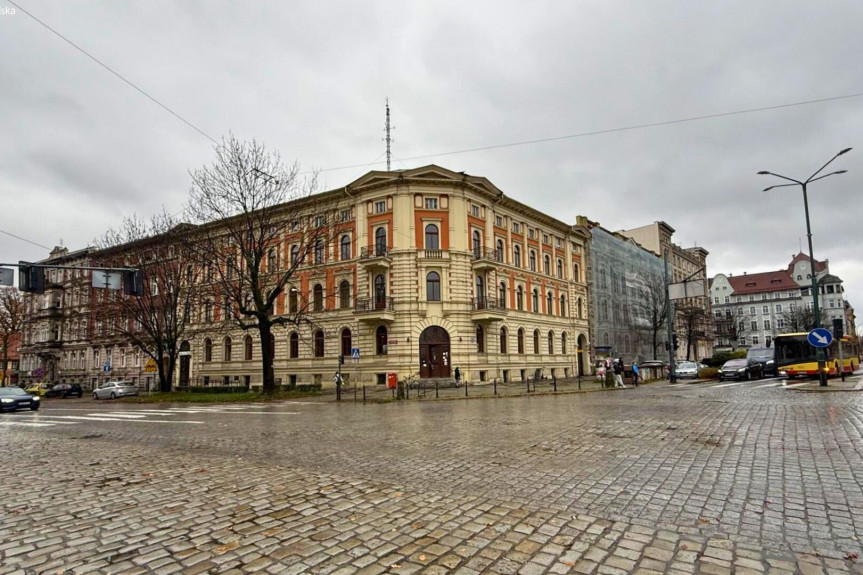 świdnicki, Świdnica, pl. Grunwaldzki, Wynajem | Budynek biurowy | Świdnica