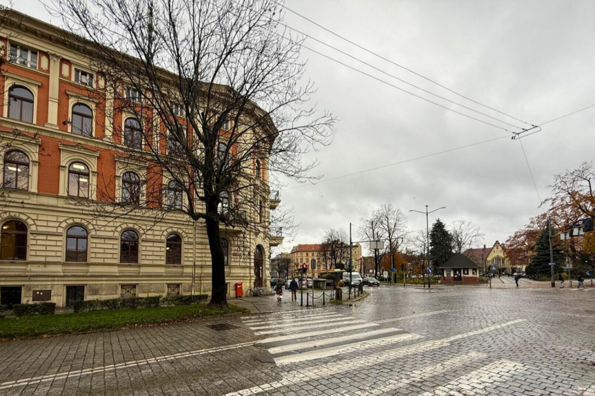 świdnicki, Świdnica, pl. Grunwaldzki, Wynajem | Budynek biurowy | Świdnica