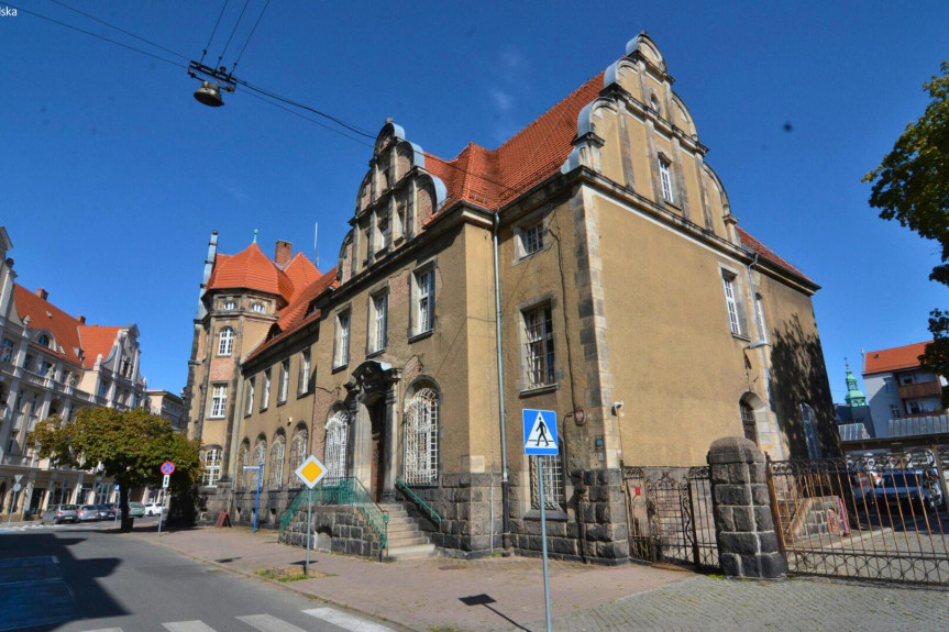 dolnośląskie, Jelenia Góra, Pocztowa, Wynajem | Budynek biurowy | Garaż | Jelenia Góra