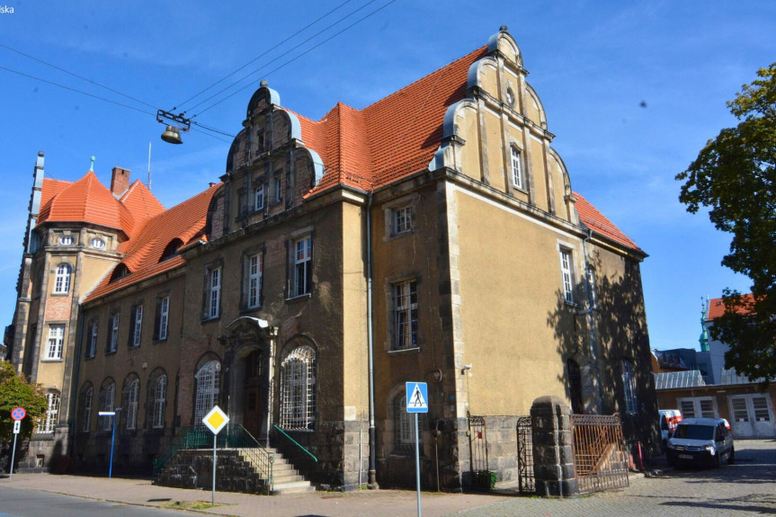 Jelenia Góra, Pocztowa, Wynajem | Budynek biurowy | Garaż | Jelenia Góra