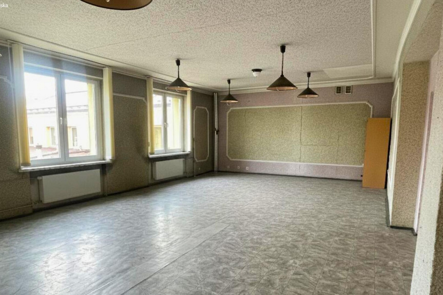 opatowski, Opatów, pl. Obrońców Pokoju, Wynajem | Pom. biurowe | Opatów | Rynek