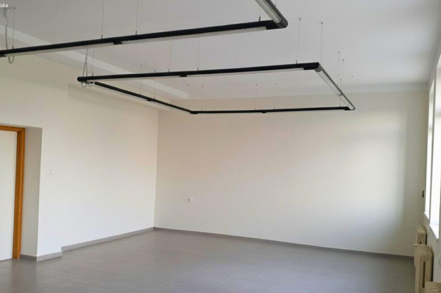 będziński, Sławków, al. Generała Władysława Sikorskiego, Wynajem | Budynek biurowy I Sławków